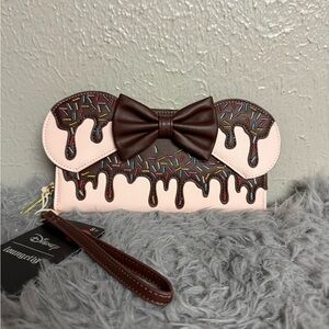 Disney Loungefly Minnie Mouse Chocolate Drip Wristlet